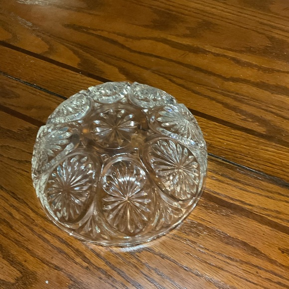 Vintage crystal 8” bowl with beveled edges - Picture 2 of 7